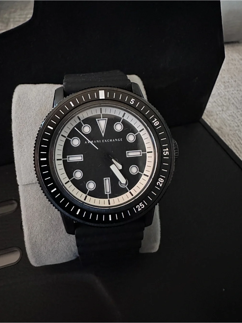 Armani Exchange Men's Black and Silver Dive-Style Watch